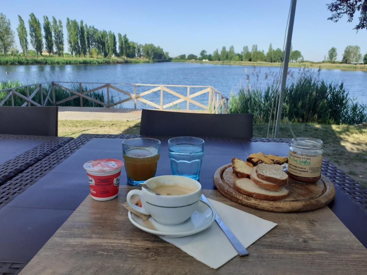 Gambulaga Agriturismo Ai Due Laghi מראה חיצוני תמונה
