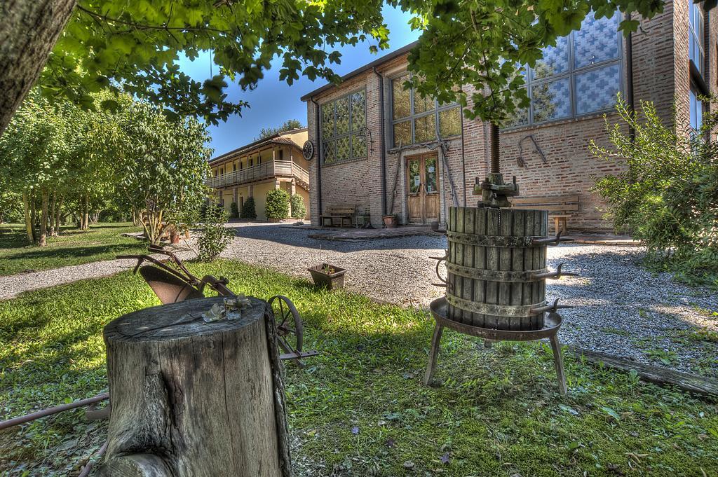 Gambulaga Agriturismo Ai Due Laghi מראה חיצוני תמונה
