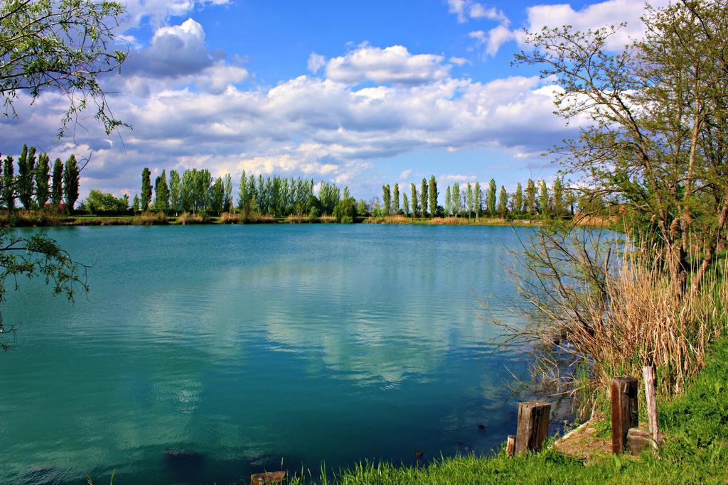 Gambulaga Agriturismo Ai Due Laghi מראה חיצוני תמונה