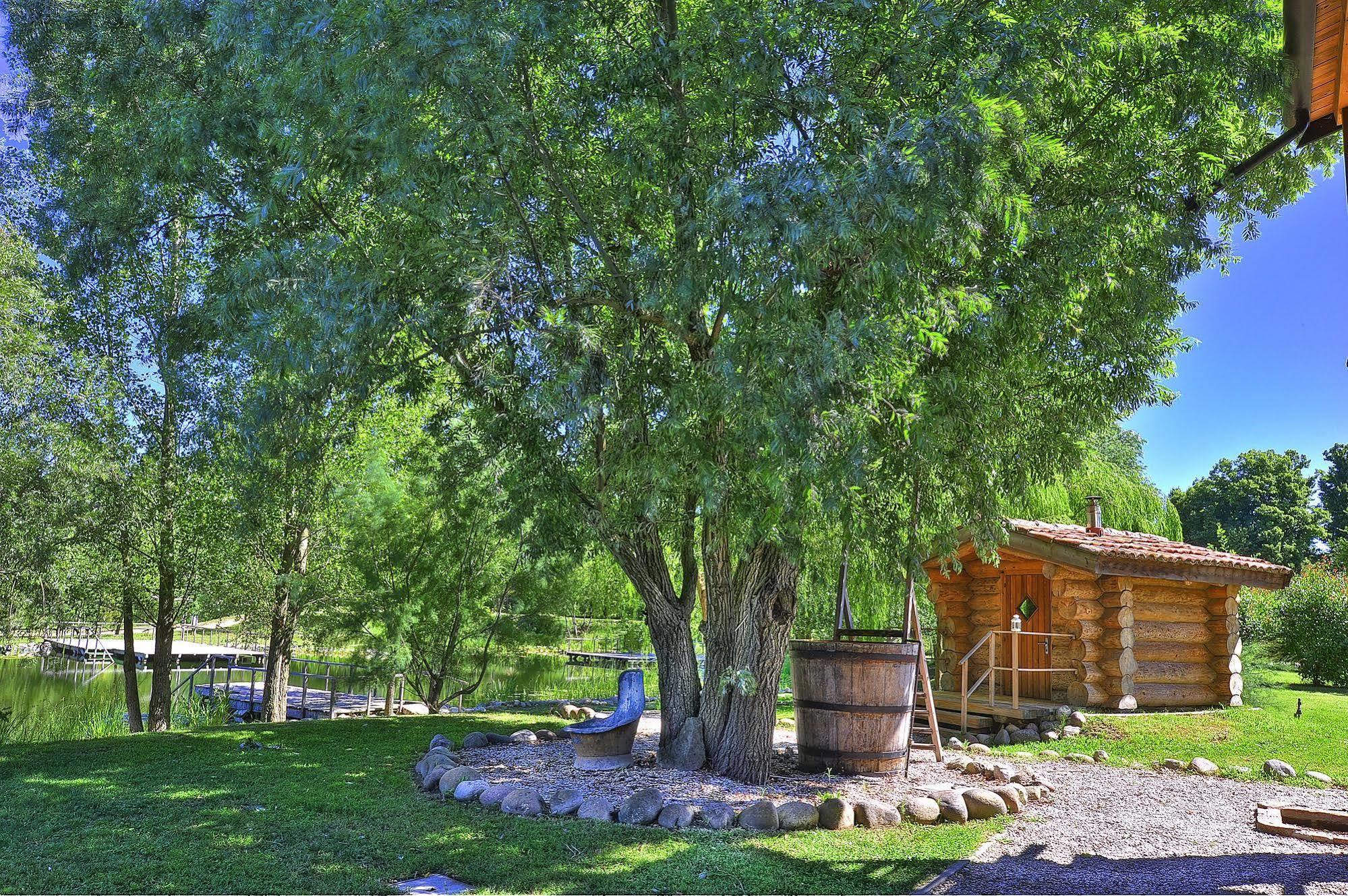 Gambulaga Agriturismo Ai Due Laghi מראה חיצוני תמונה